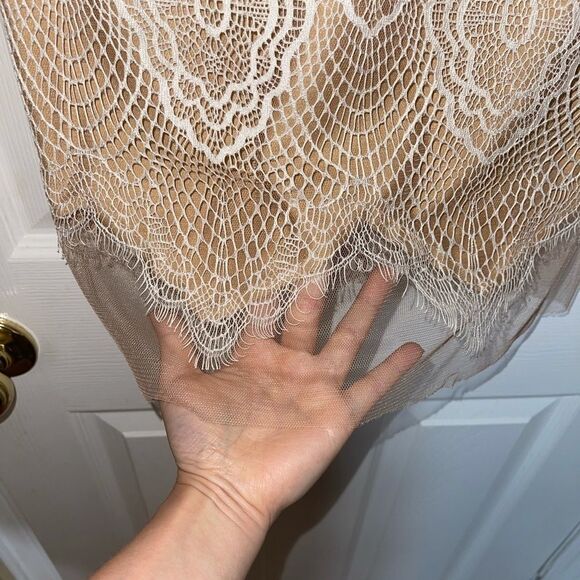 Beige and White Lace Flower Dress Beige and White Lace Flower Dress - Picture 3 of 13